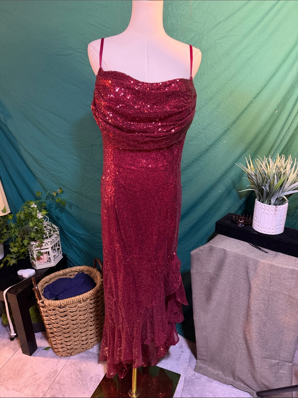 Glittering Burgundy Strapless Sequin Evening Dress